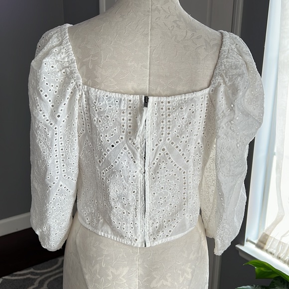Socialite Square Neck Eyelet Crop Top - Picture 5 of 8